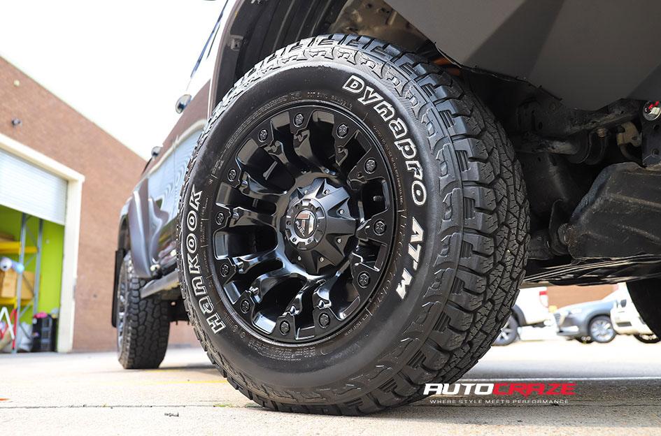 TOYOTA HILUX N80 4WD VAPOR MATTE BLACK